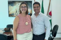 Presidente da Câmara recebe chefe do Cartório Eleitoral e reforça prazo para regularização do título