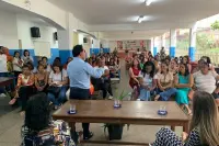 Marco Antônio Lage anuncia envio de projeto para unificação da jornada de trabalho de merendeiras