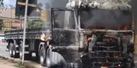 Incêndio destrói cavalinho de carreta e interdita trecho da Cristiano Machado; Veja Vídeo
