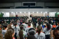 Coral Monlevade EnCanto celebra primeiro aniversário com concerto emocionante no Centro Educacional