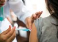 Vacinação anti-HPV de alunos da Escola Estadual Jarbas PAssarinho, na manhã desta quarta-feira, 14, em Belém.

FOTO: NAILANA THIELY / ASCOM UEPA
DATA: 14.06.2017
BELÉM - PARÁ